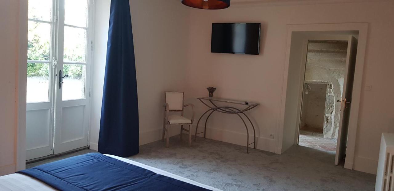 Le Durivum Hotel Montaigu-Vendee Bagian luar foto