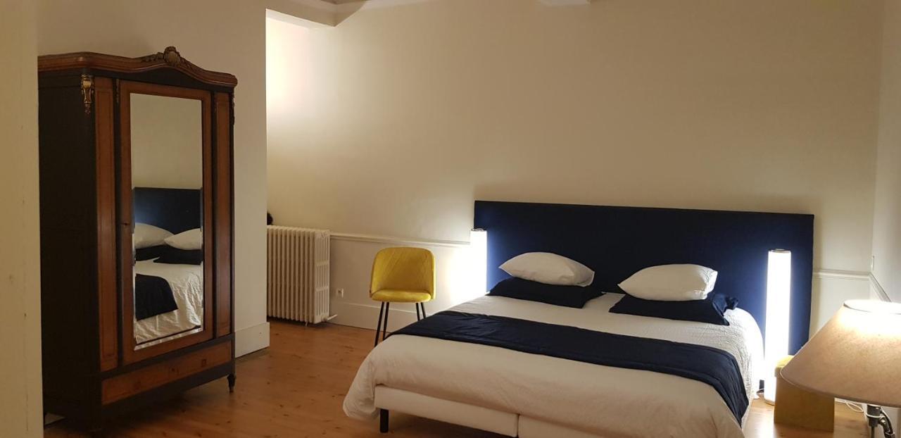 Le Durivum Hotel Montaigu-Vendee Bagian luar foto