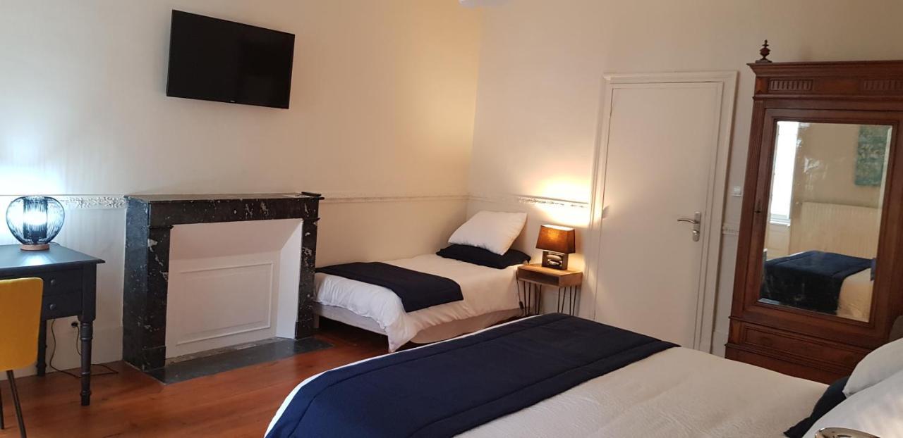 Le Durivum Hotel Montaigu-Vendee Bagian luar foto